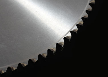 Karbida Melihat Pisau Pemotong Saw Logam untuk aluminium dipotong dengan jelas