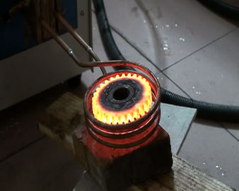 efisiensi tinggi 100KW induksi Penghangat Ruangan peralatan mesin untuk Gear Quenching, 360V-520V